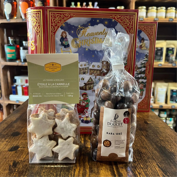 Boîte Métallique Livre Noël Village - Chocolats et Étoiles à la Cannelle